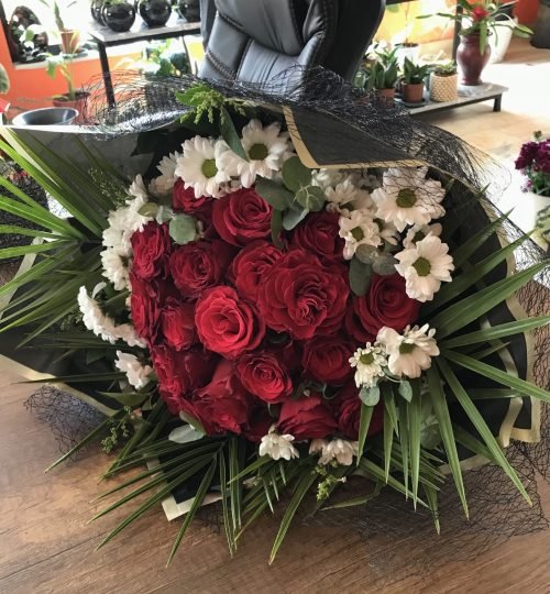 gemlik-sifa-fidan-ve-cicekcilik-isteme-buketi-kırmizi-guller-4